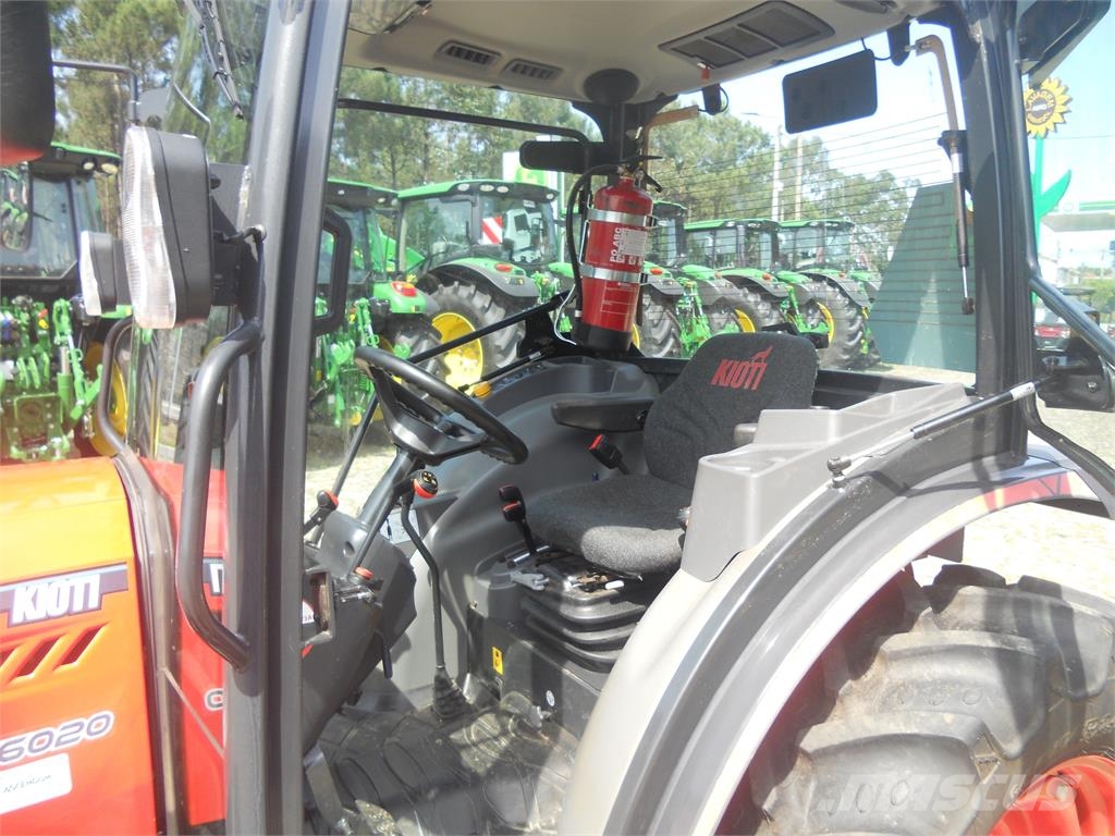 Kioti DK6020N Tratores Agrícolas usados