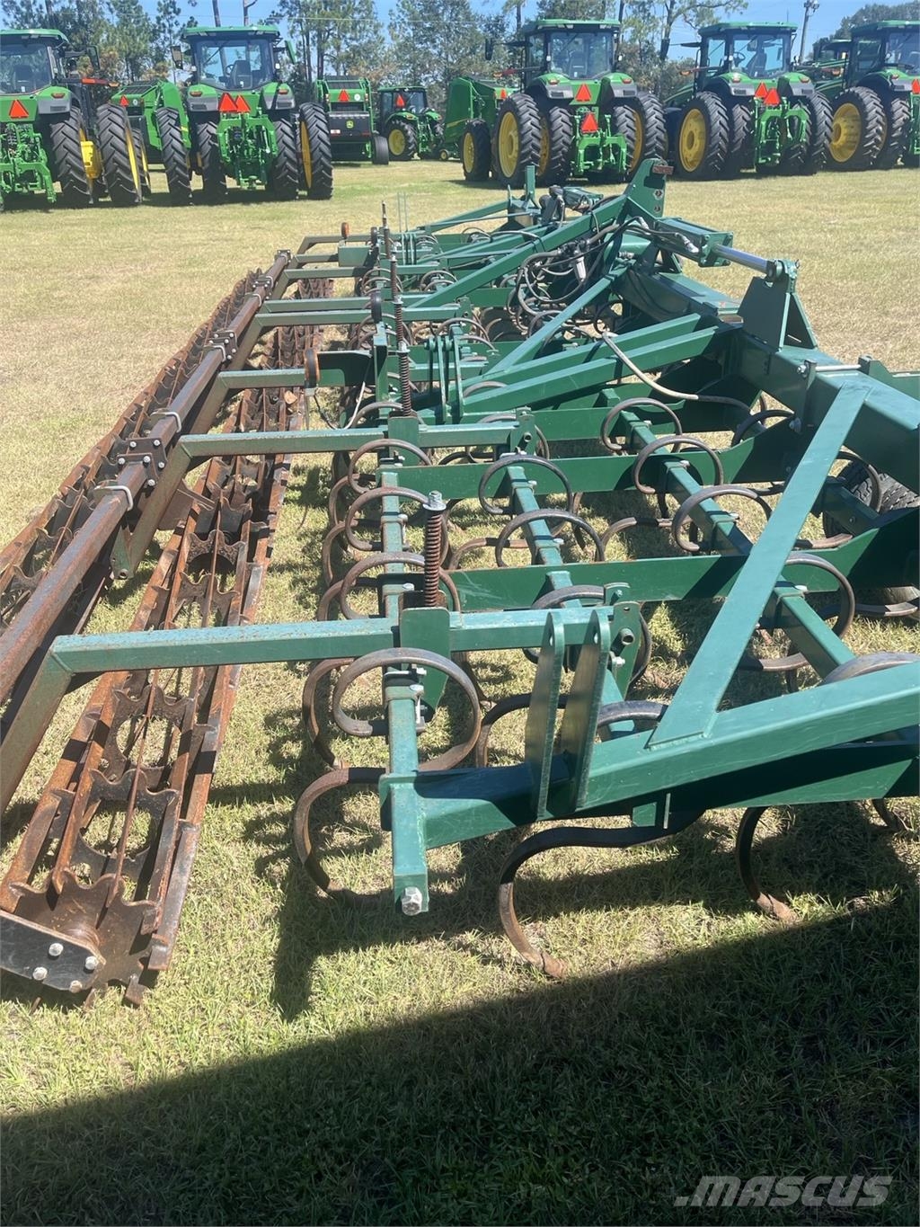 KMC 2100 Kultivátory
