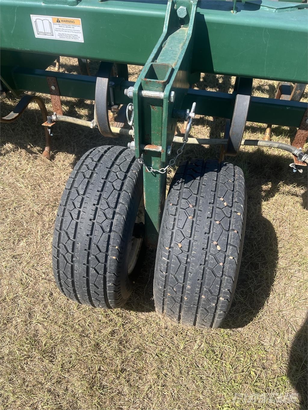 KMC 2100 Kultivátory