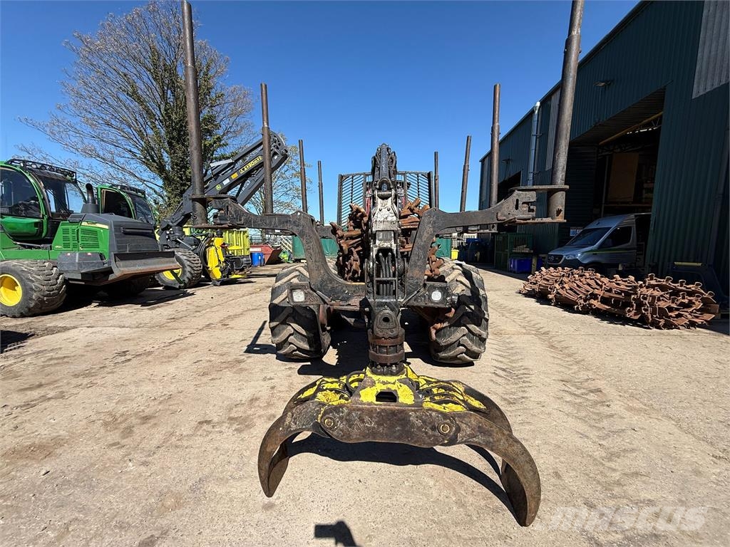 Komatsu 845 Forwarders