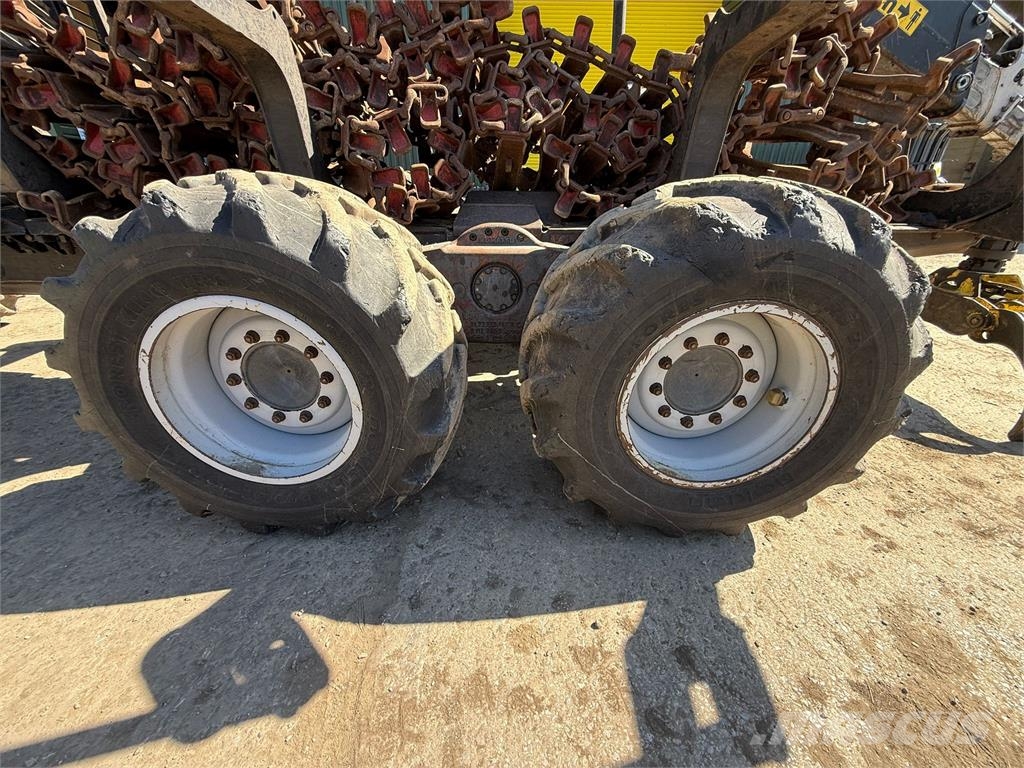 Komatsu 845 Forwarders