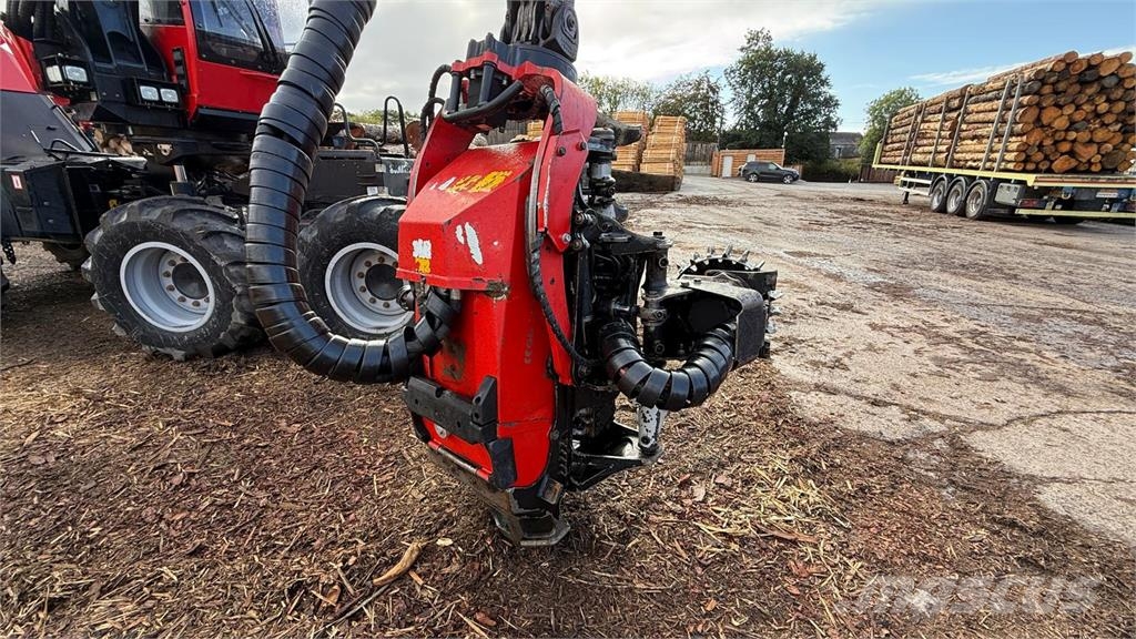 Komatsu 901XC Abbattitrici, Disboscatrici