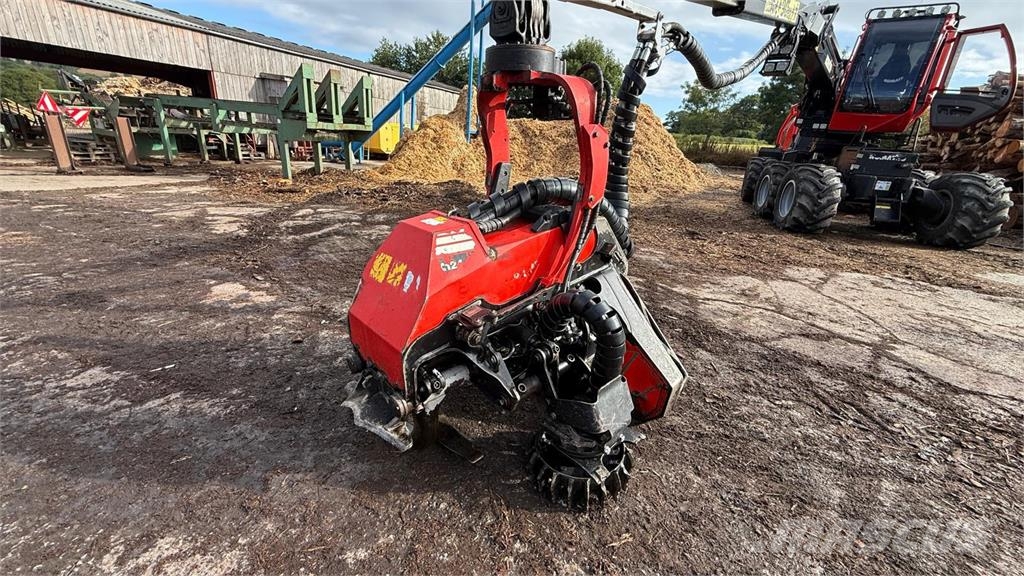 Komatsu 901XC Abbattitrici, Disboscatrici