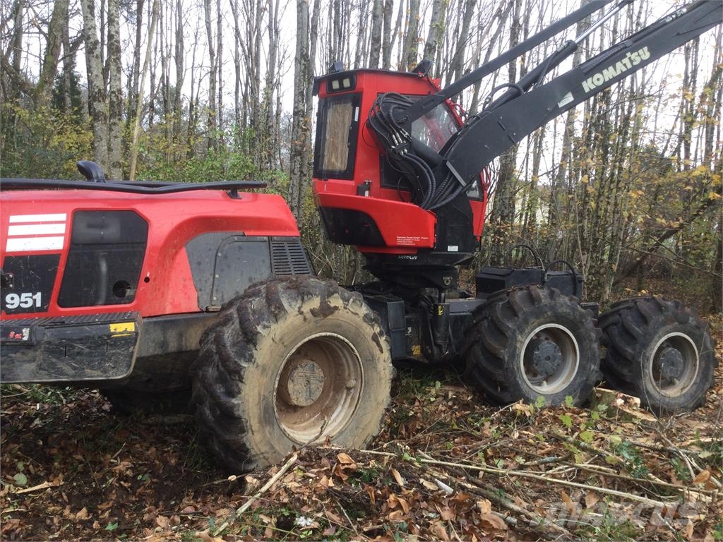 Komatsu 951 Harvesterji