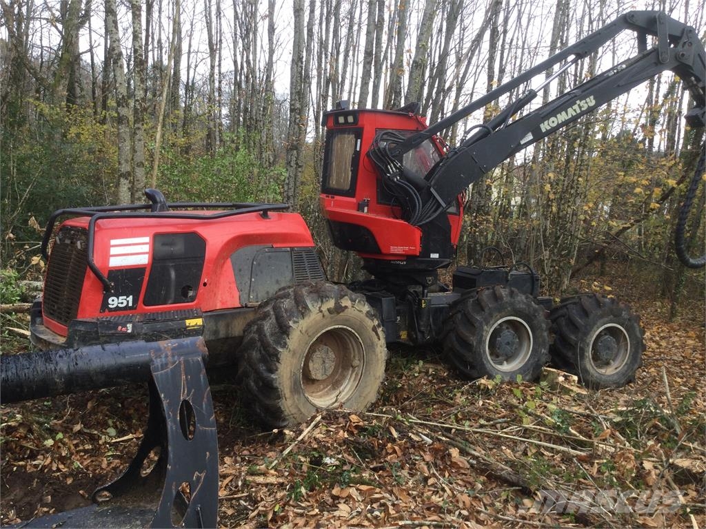 Komatsu 951 Harvesterji