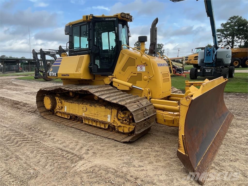 Komatsu D61PX-24 Buldozer sobre oruga