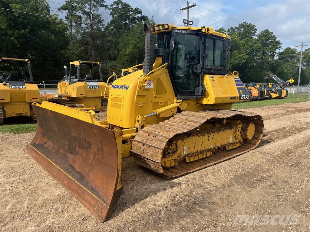 Komatsu D61PX-24 Buldozer sobre oruga