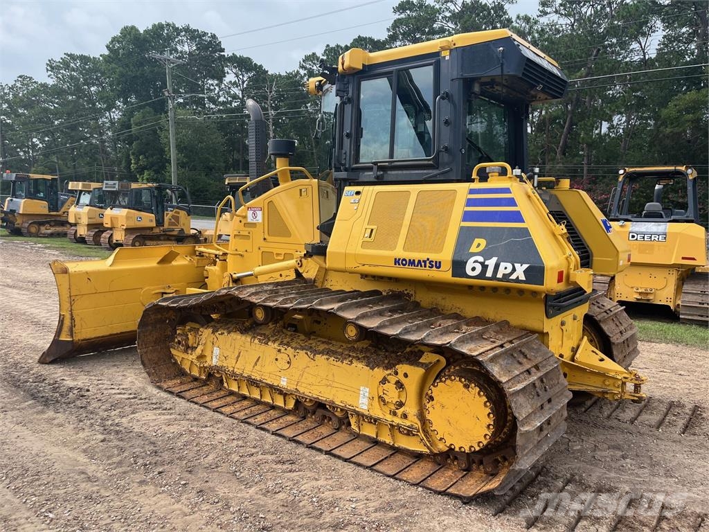 Komatsu D61PX-24 Buldozer sobre oruga