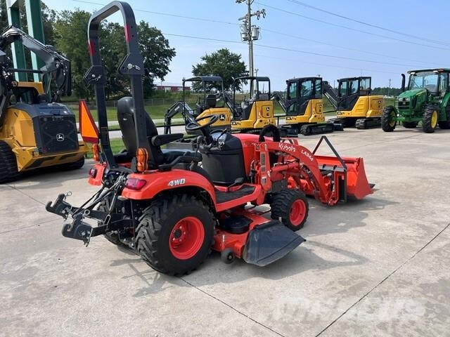 Kubota BX2380 جرارات مدمجة