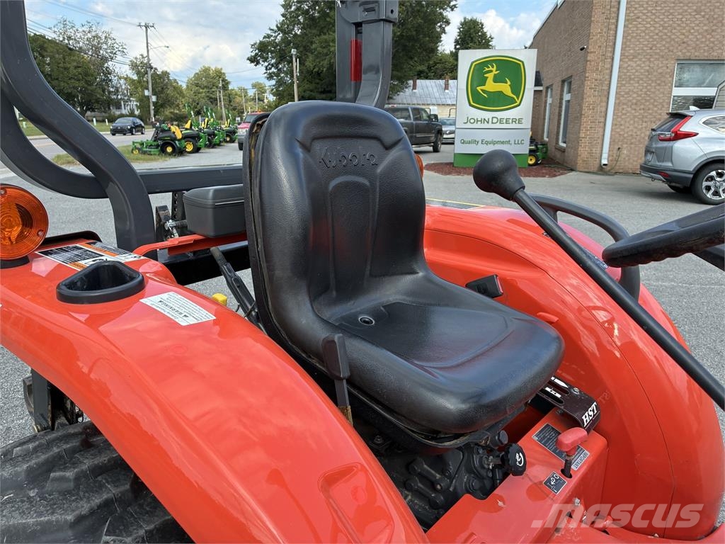 Kubota L3301 Compact tractors