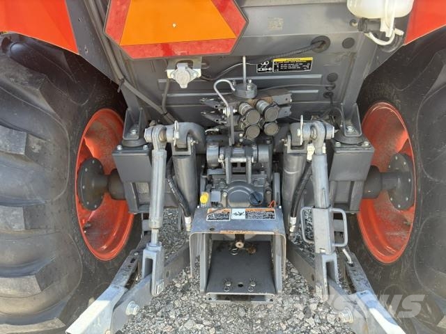 Kubota M7060 Traktorok