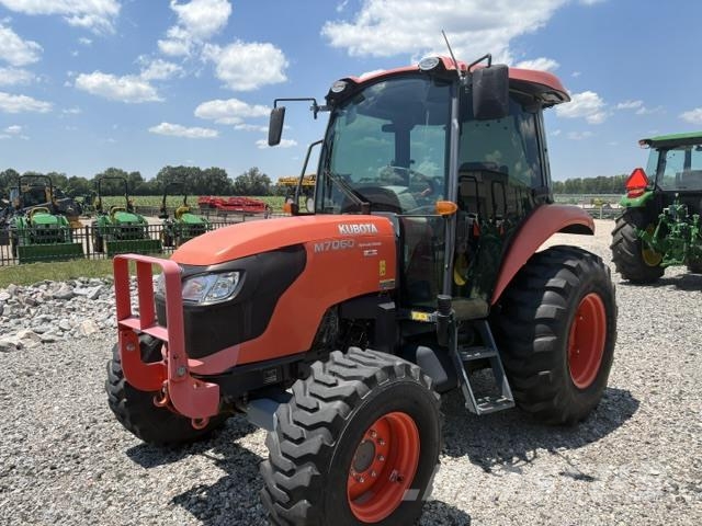 Kubota M7060 Traktorok