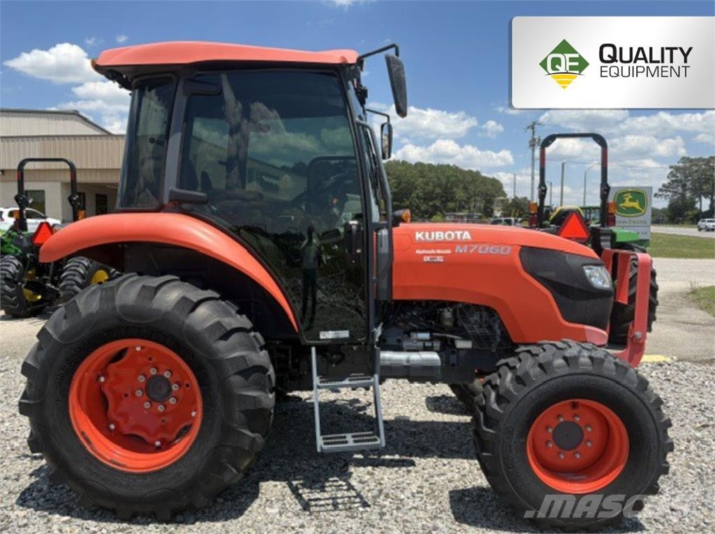 Kubota M7060 Traktorok