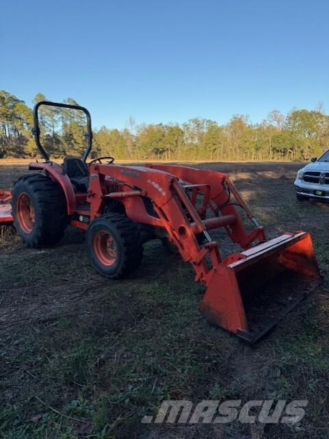 Kubota MX5100 Traktorit