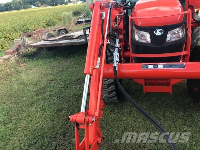 Kubota MX5400 Traktori