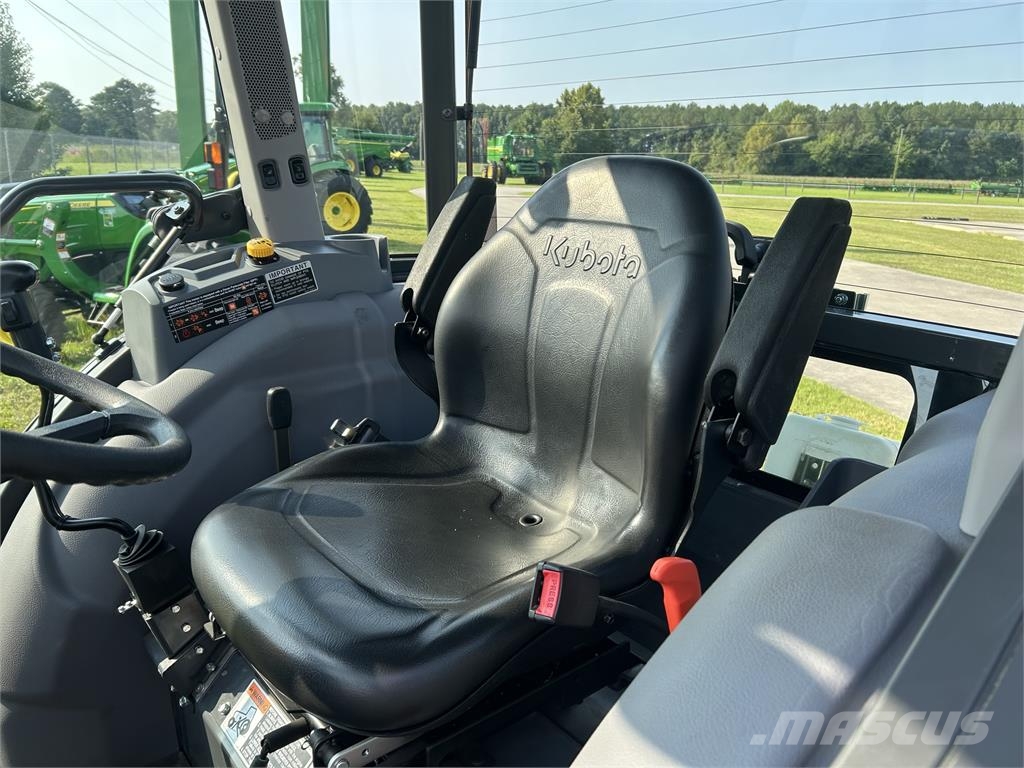 Kubota MX5400 Traktori