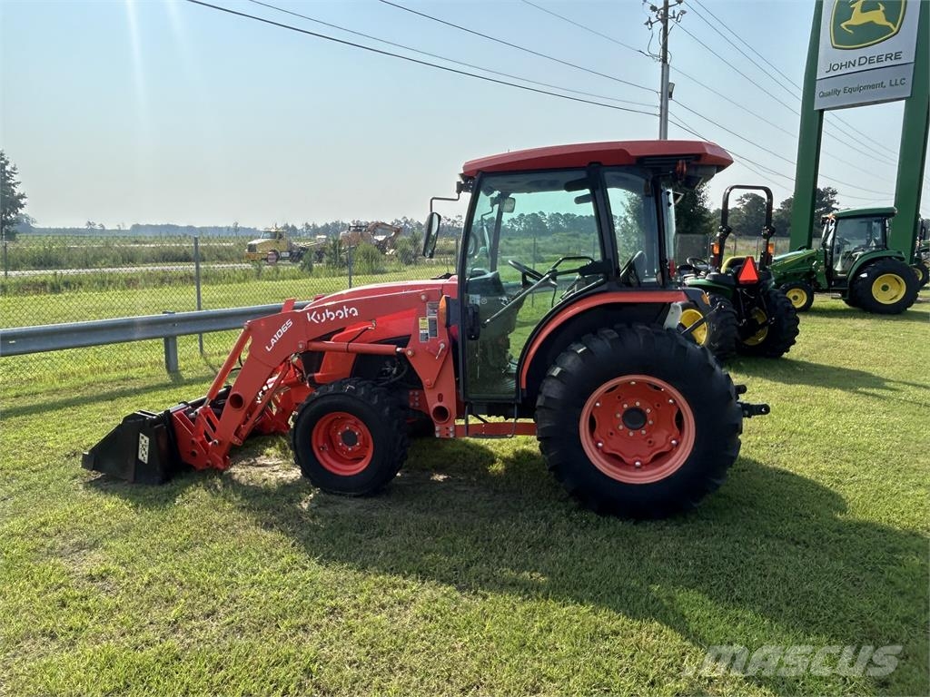 Kubota MX5400 Traktori
