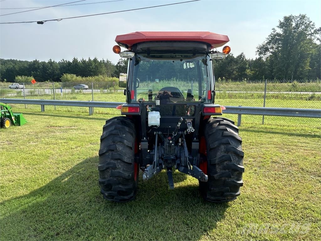 Kubota MX5400 Traktori