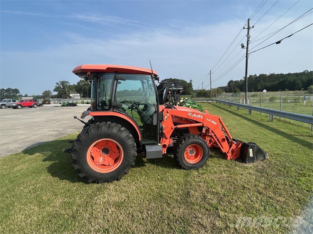 Kubota MX5400 Traktori