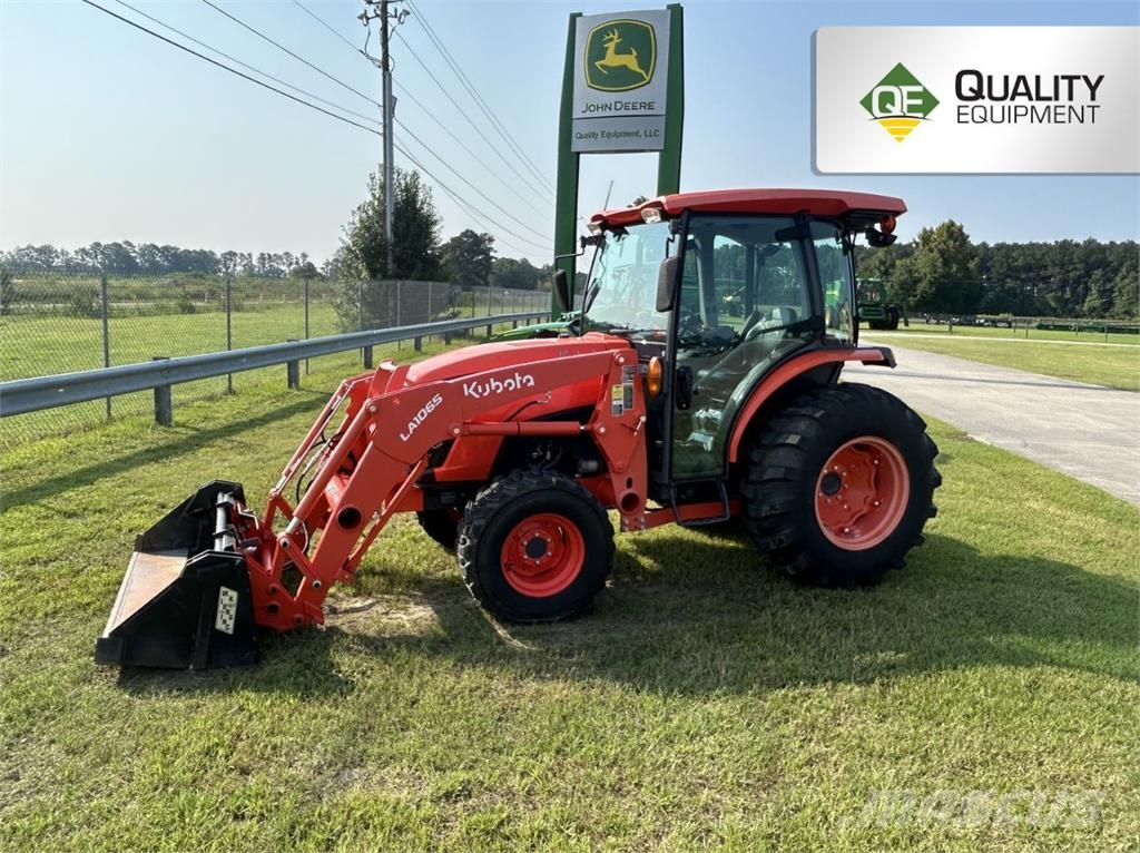 Kubota MX5400 Traktori