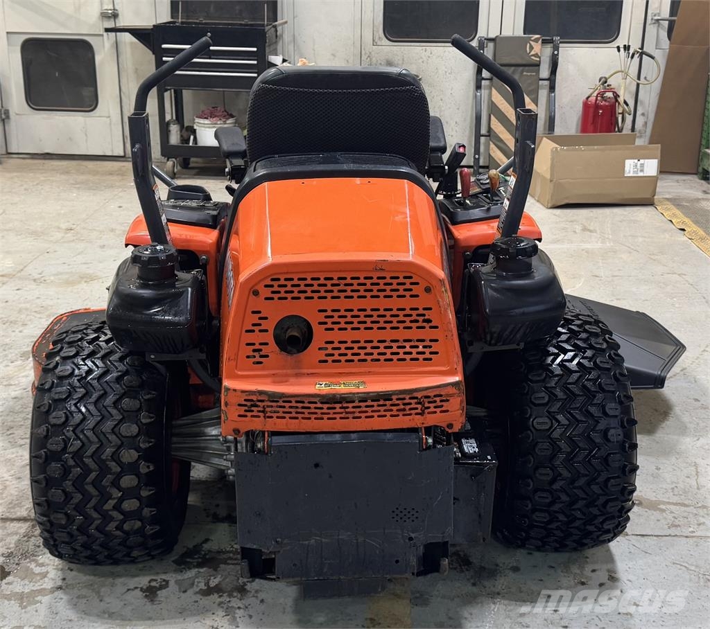 Kubota ZD331 Tosaerba zero turn