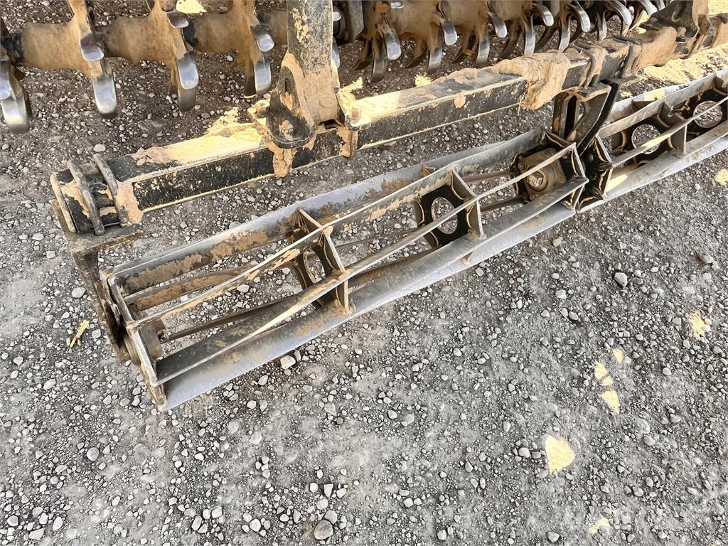 Kuhn Krause 8010-40 ماكينات وملحقات زراعة أخرى