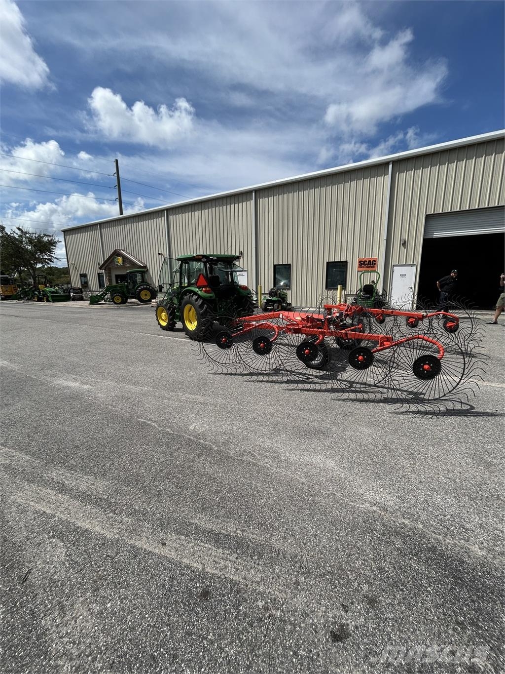 Kuhn SR110 SPEEDRAKE مكابس وميبسات التبن
