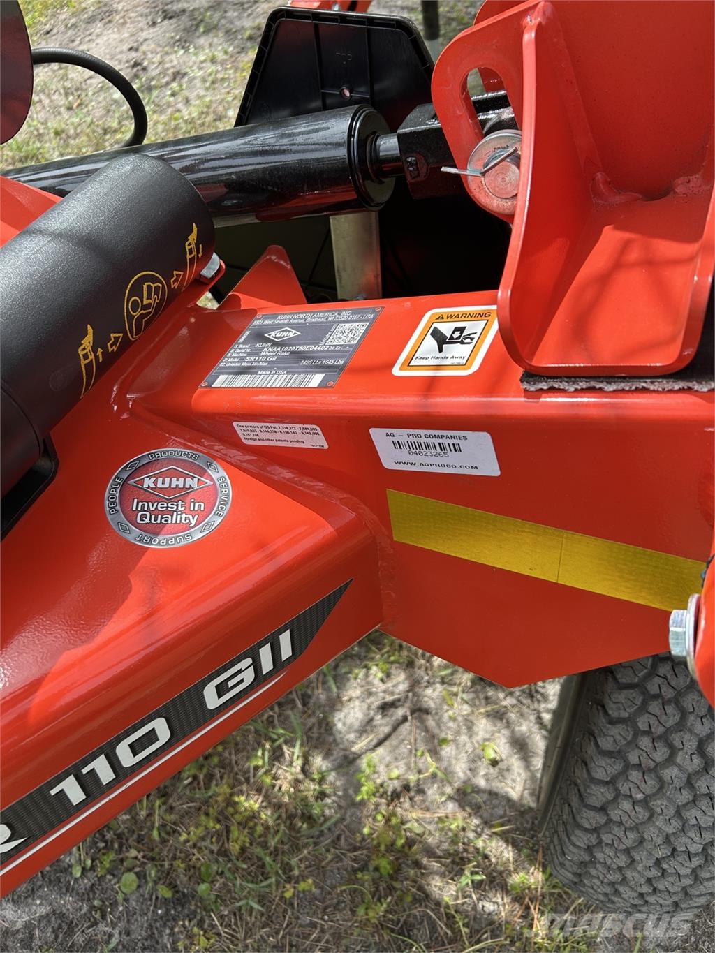 Kuhn SR110 SPEEDRAKE مكابس وميبسات التبن