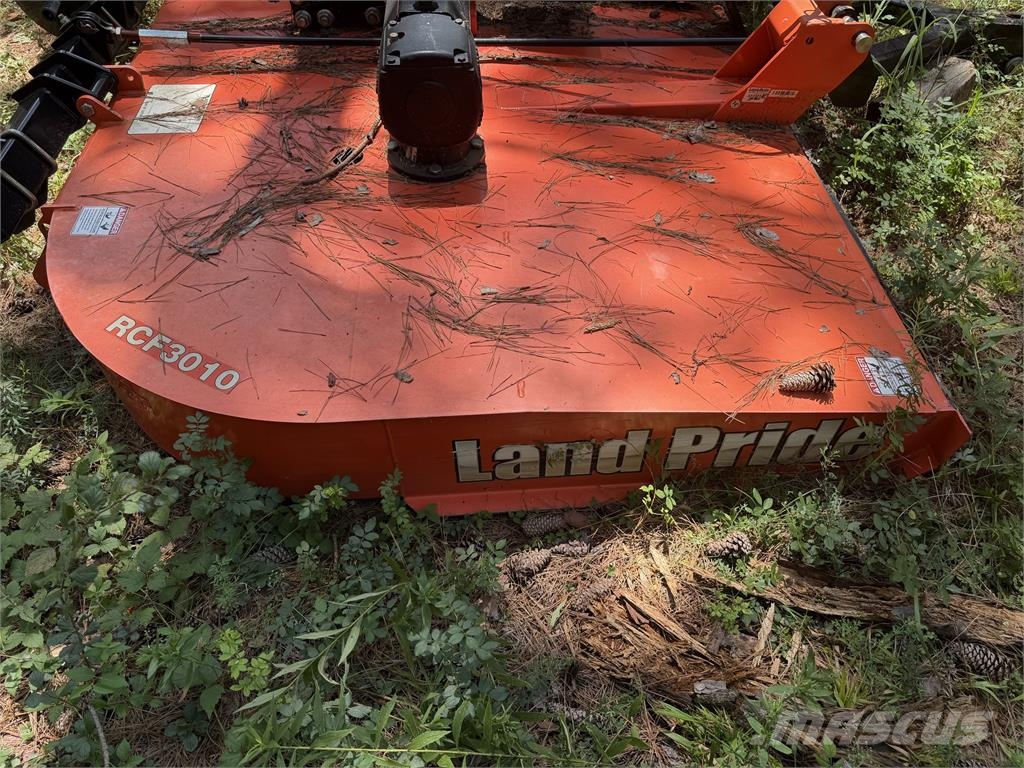 Land Pride RCF3010 Bale shredders, cutters and unrollers