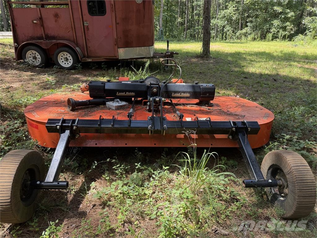 Land Pride RCF3010 Bale shredders, cutters and unrollers