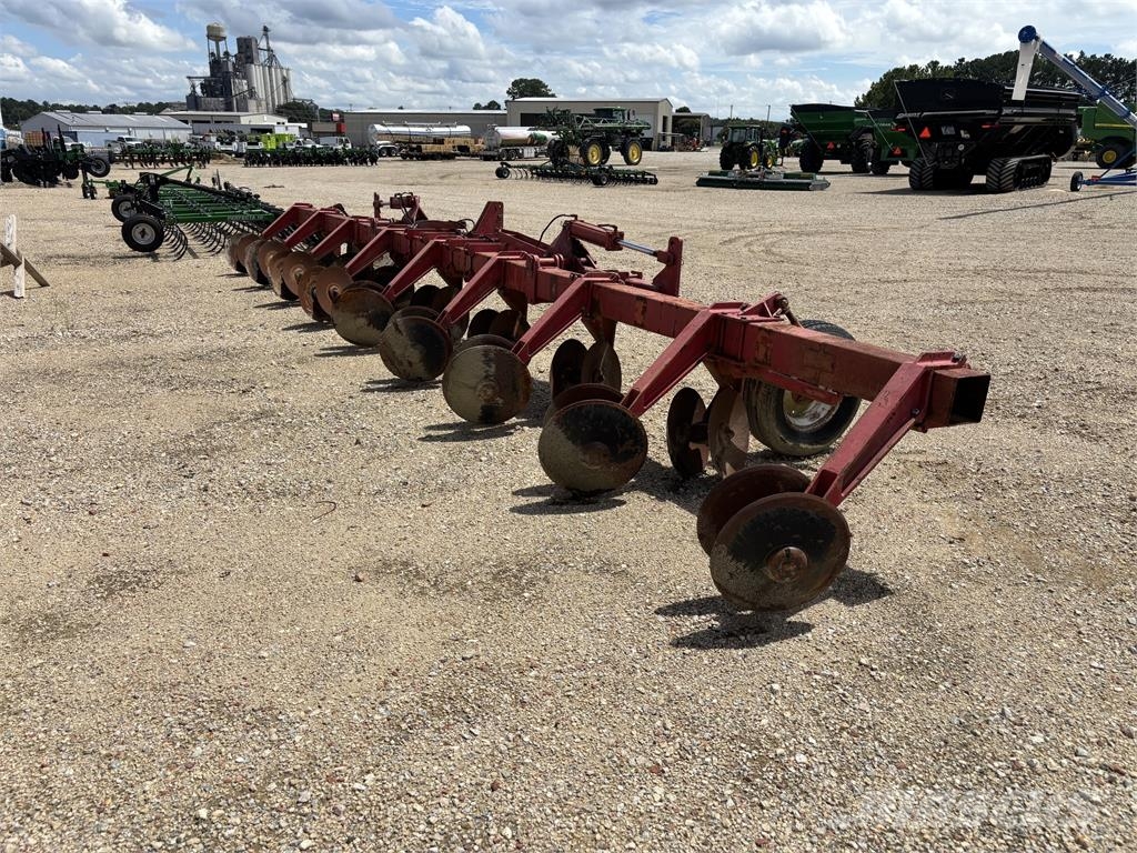 Lilliston 8R46 Otras máquinas y aperos de labranza