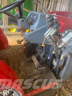 Massey Ferguson 2860E Compact tractors