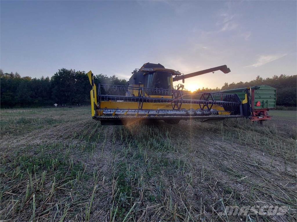 New Holland CR 9080 Teraviljakombainid