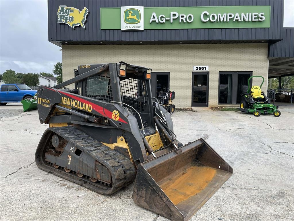 New Holland LT185.B Minicargadoras