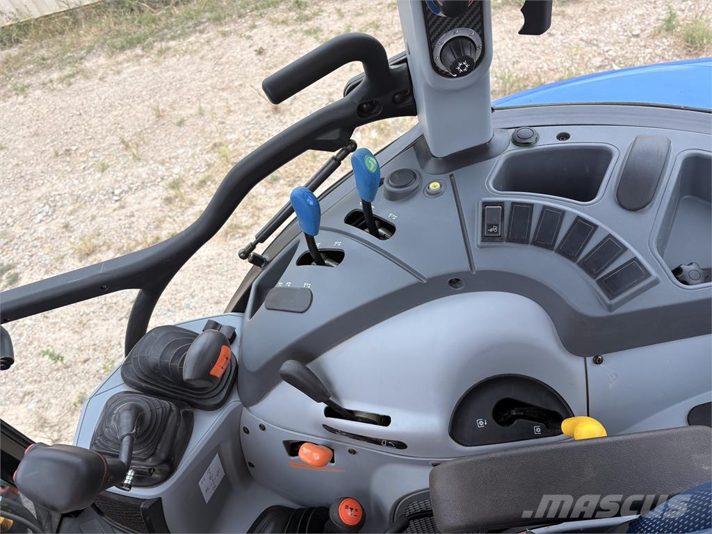 New Holland PowerStar 75 Traktori