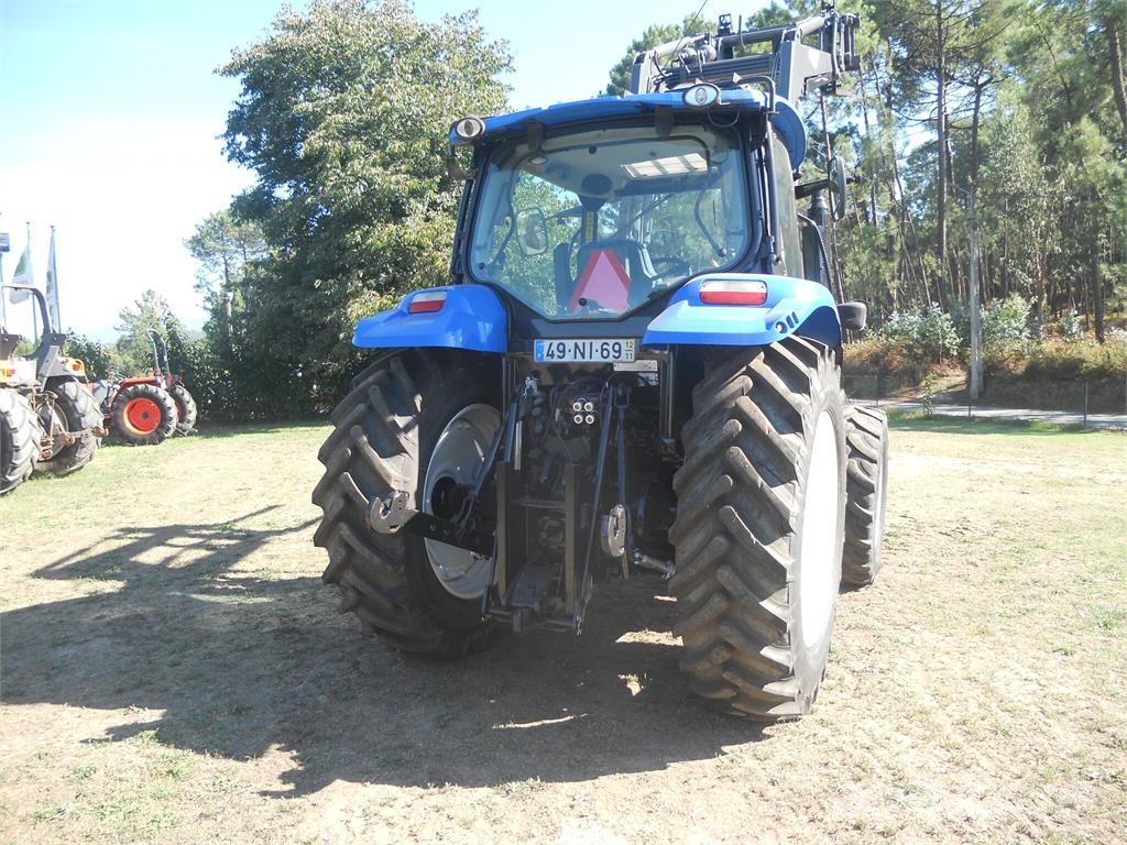 New Holland T 6010 Traktori