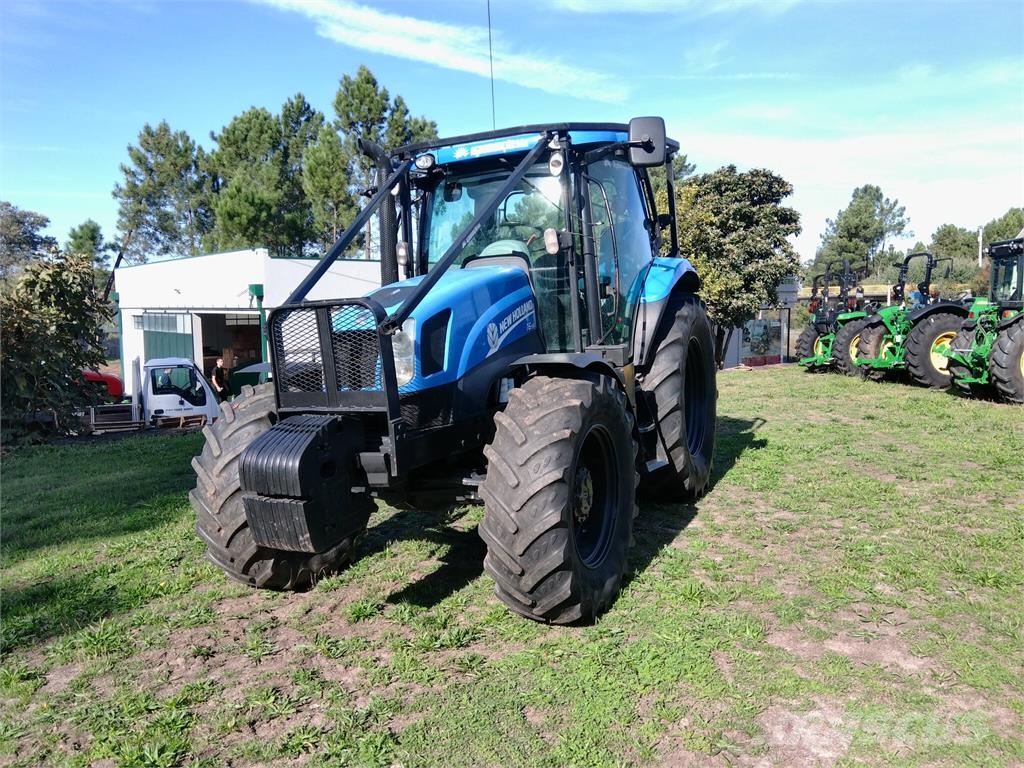 New Holland T6.155 الجرارات