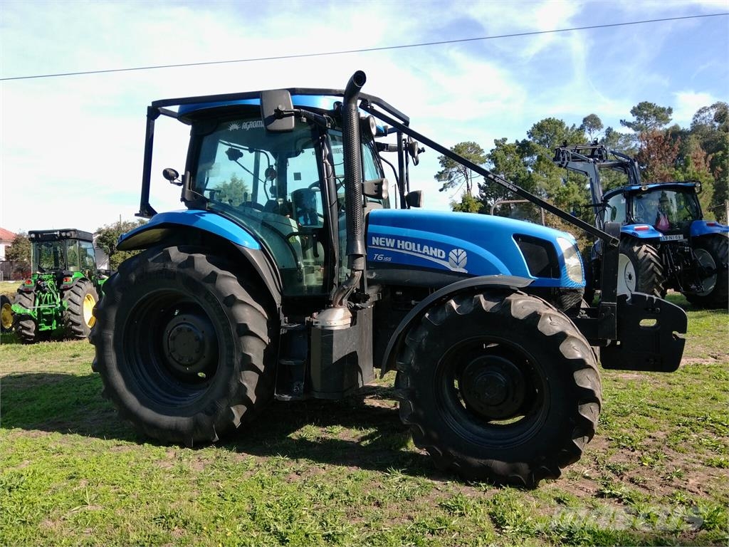 New Holland T6.155 الجرارات