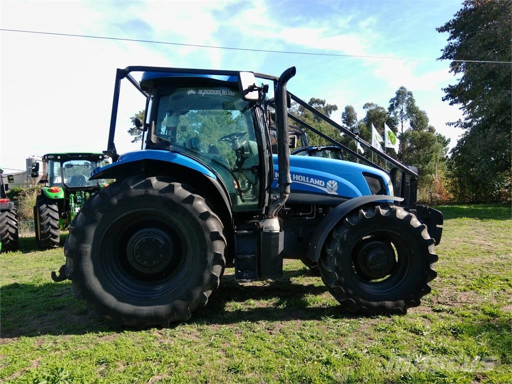New Holland T6.155 الجرارات