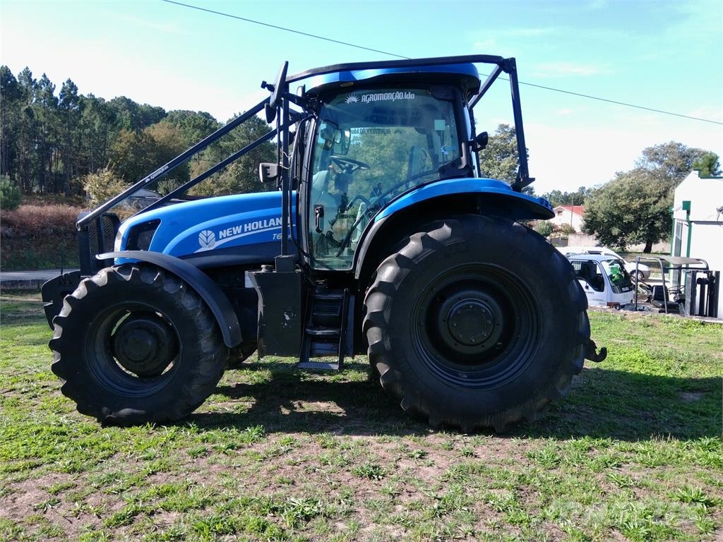 New Holland T6.155 الجرارات