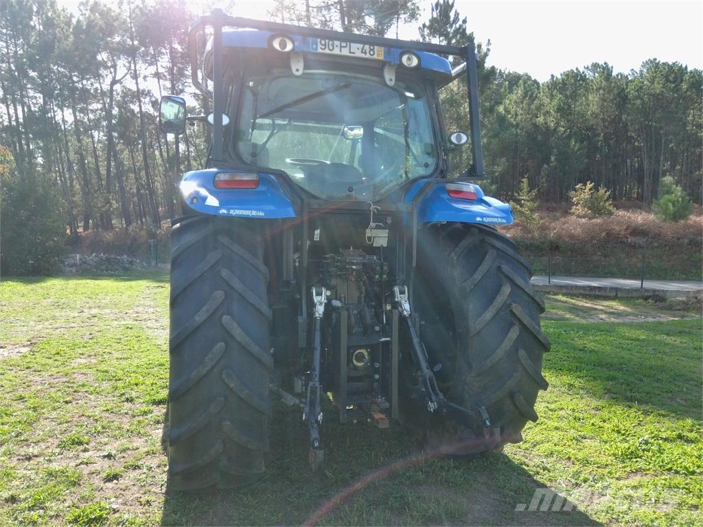 New Holland T6.155 الجرارات