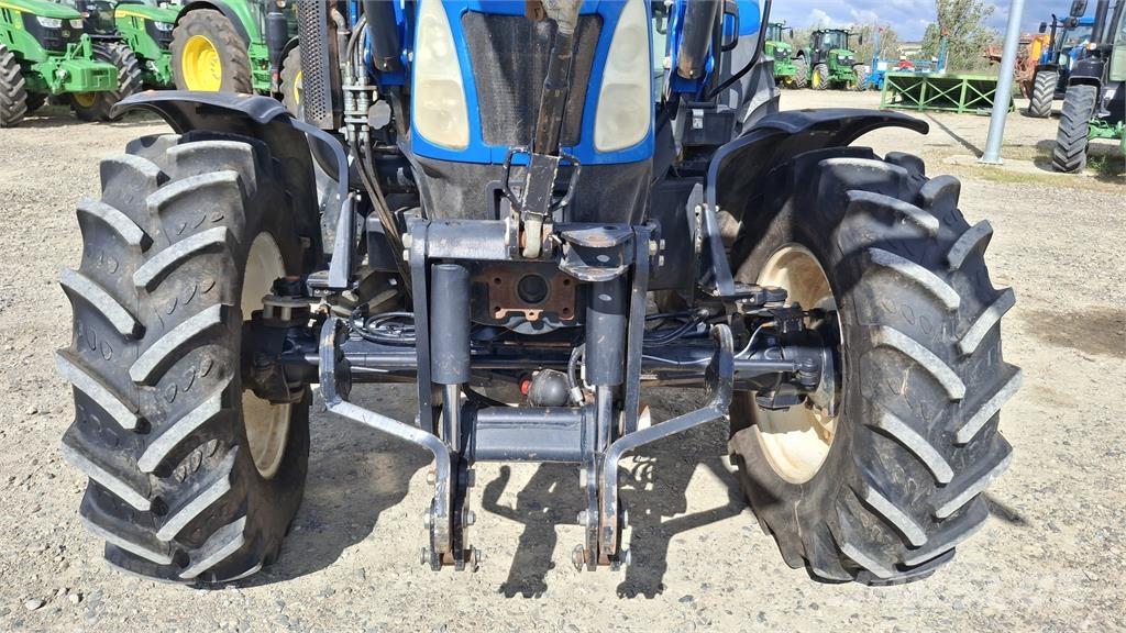 New Holland T6060 Tractors