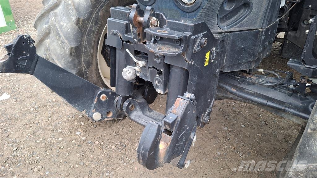 New Holland T7. 245 トラクター