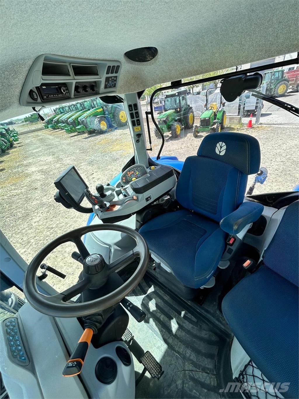 New Holland T7.245 Traktori