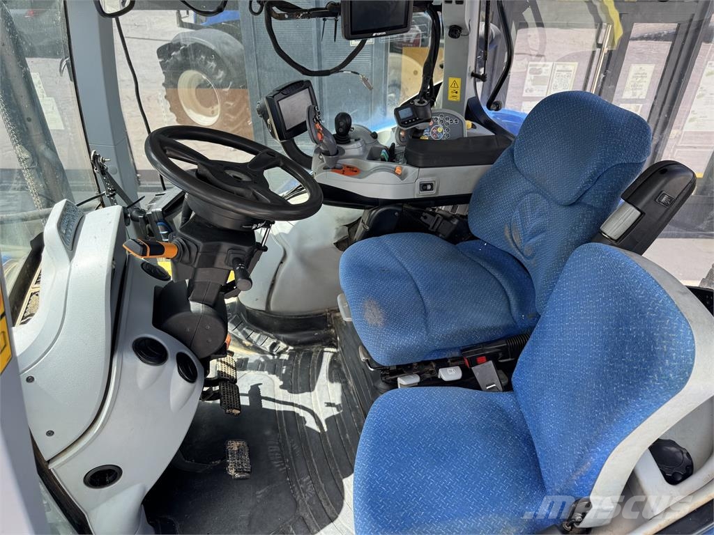 New Holland T7.250 トラクター