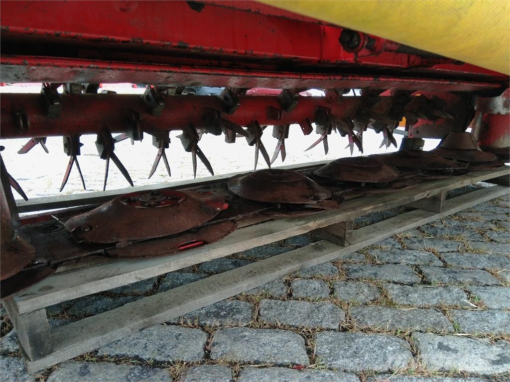 Pöttinger Nova Cat X8 ED Mower-conditioners