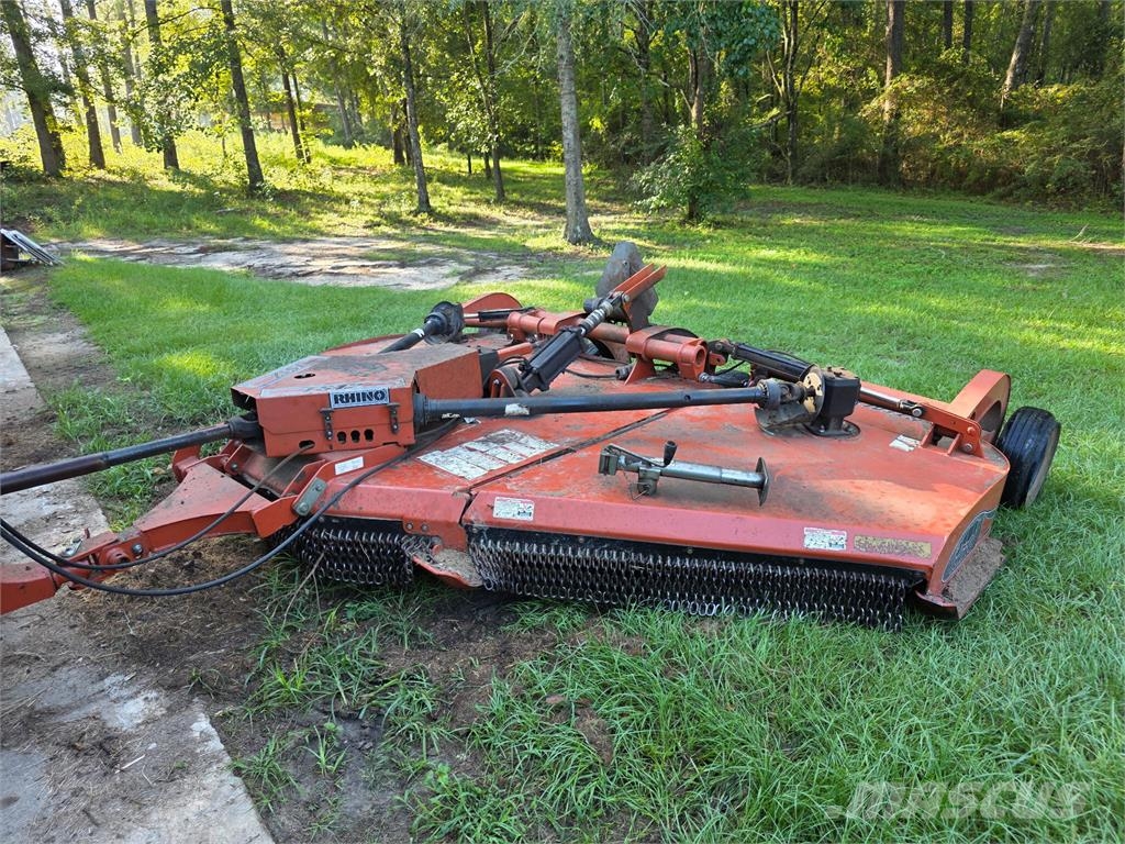 Rhino TS12 Ballenschredder, -schneider und -wickler