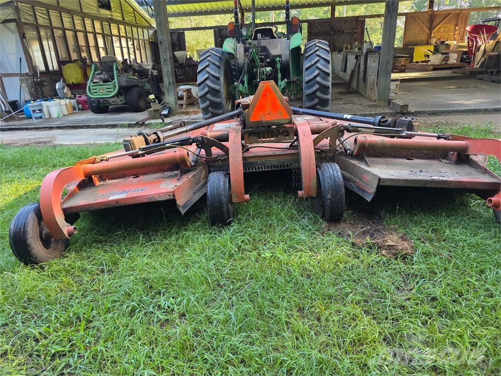 Rhino TS12 Ballenschredder, -schneider und -wickler