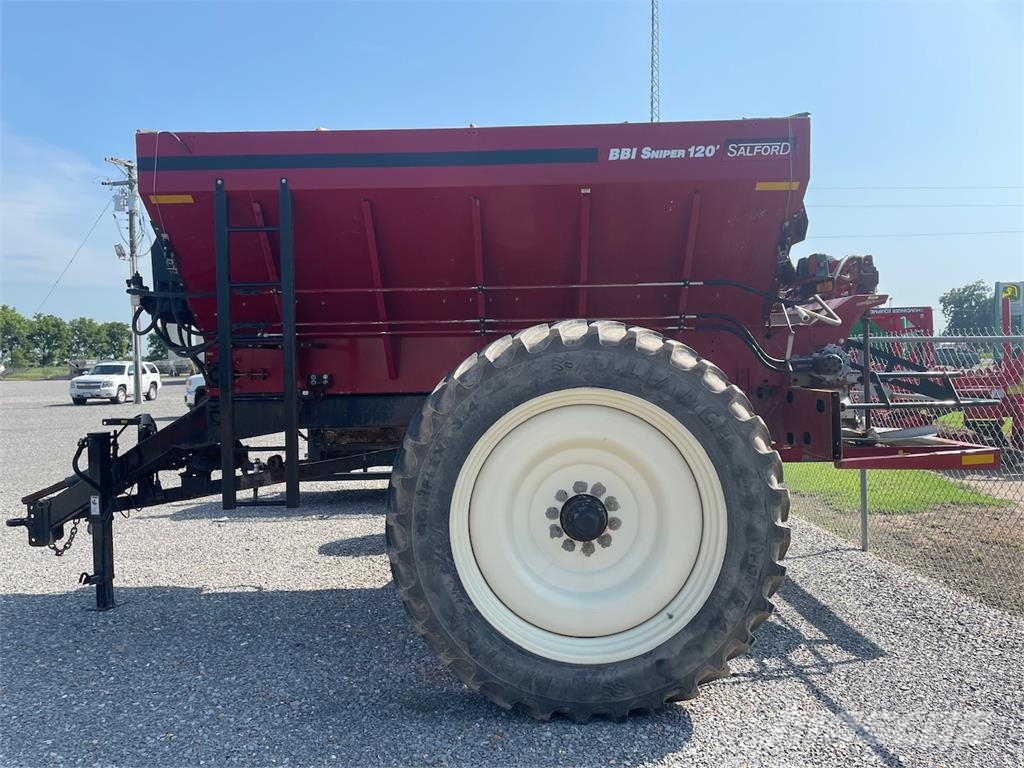 Salford BBI Sniper 120' 礦物撒布機