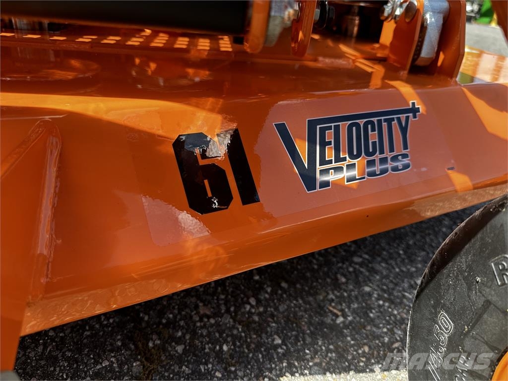 Scag SCZII61V-38FXEFI Zero turn mowers